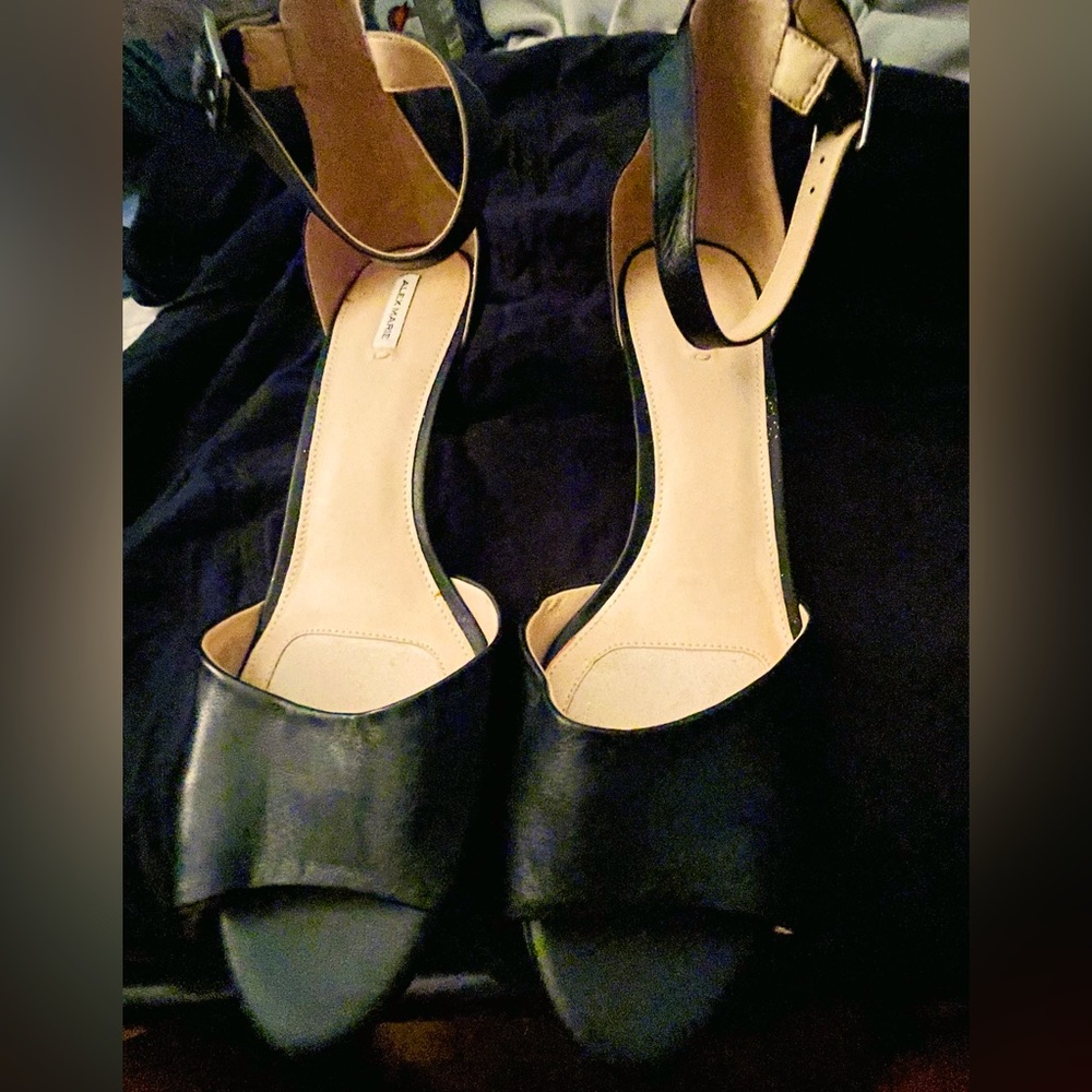 NWOT Peep Toe Heels